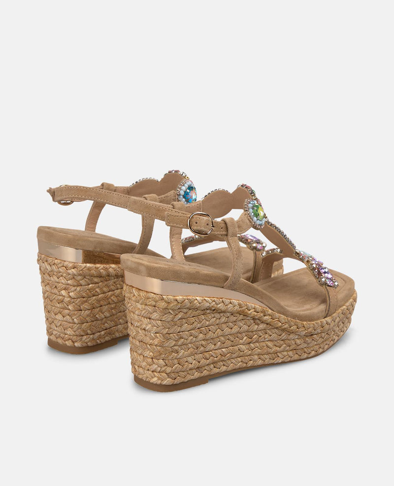 Sandália de cunha em espartinho com tira em T