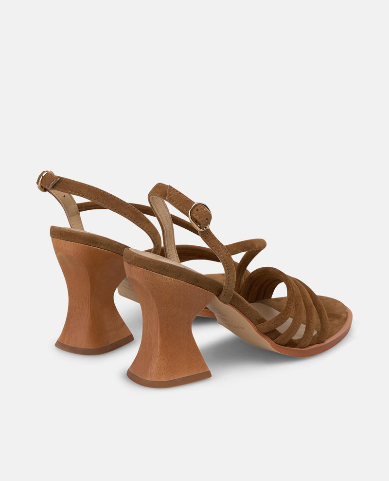 SANDALIA TIRAS TACON DE MADERA