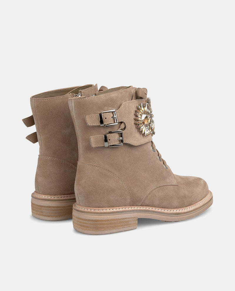 BOTTINES PLATES AVEC FERMETURE EN STRASS