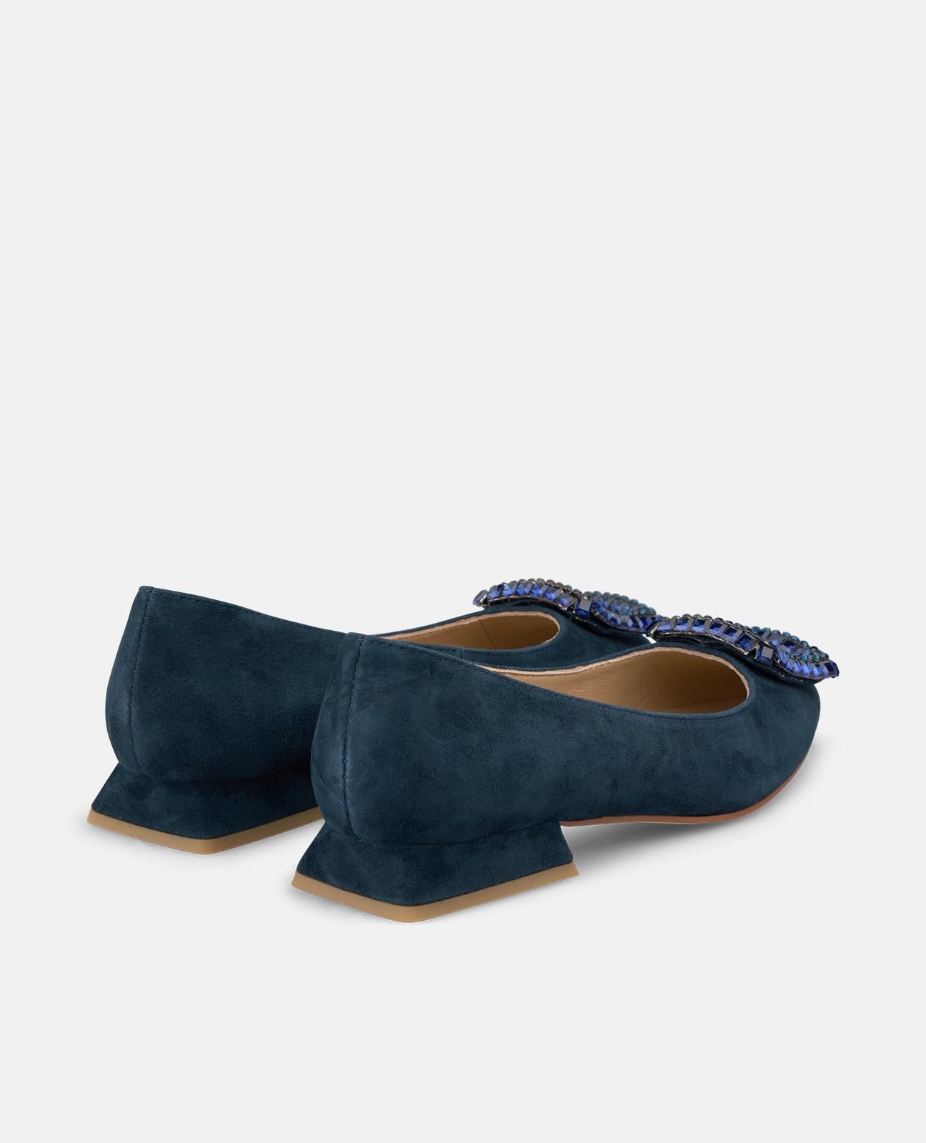 CHAUSSURE PLATE ORNEMENT CARRÉ