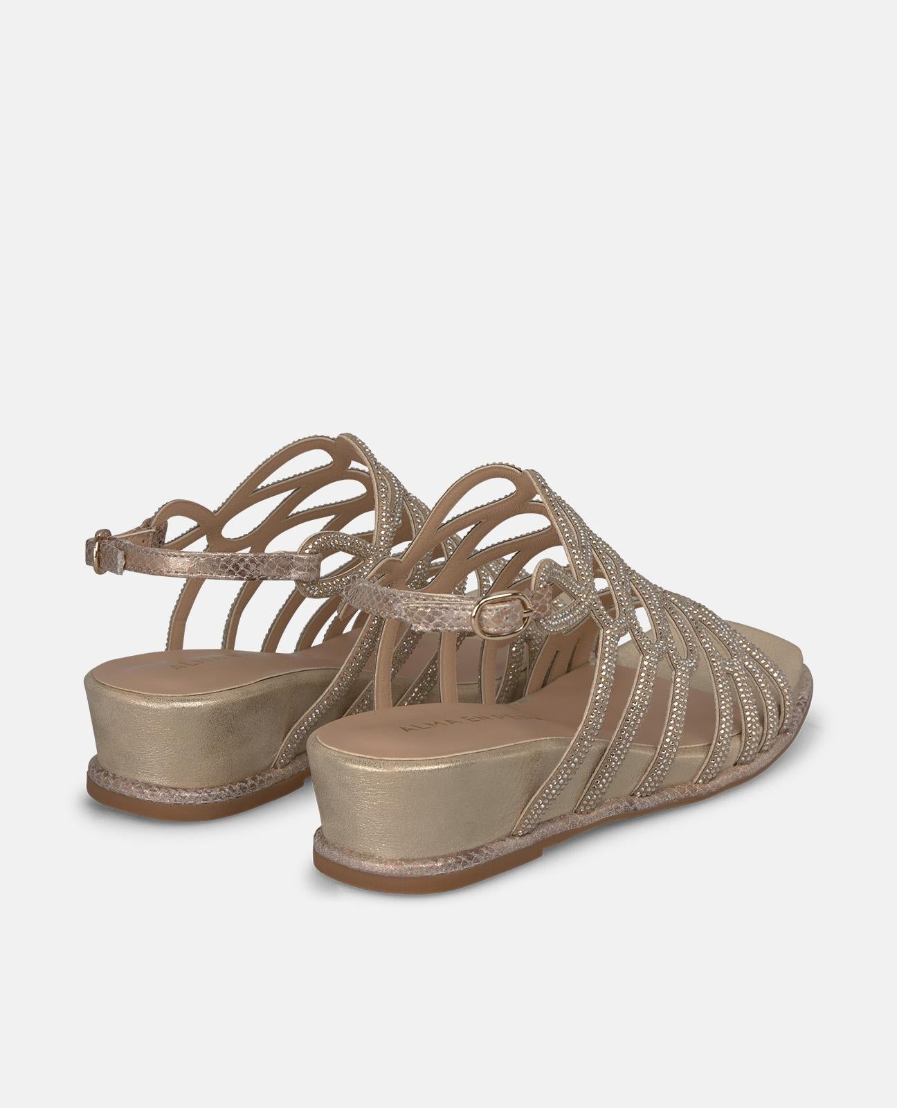 SANDALIA CUÑA TIRAS ONDULADAS