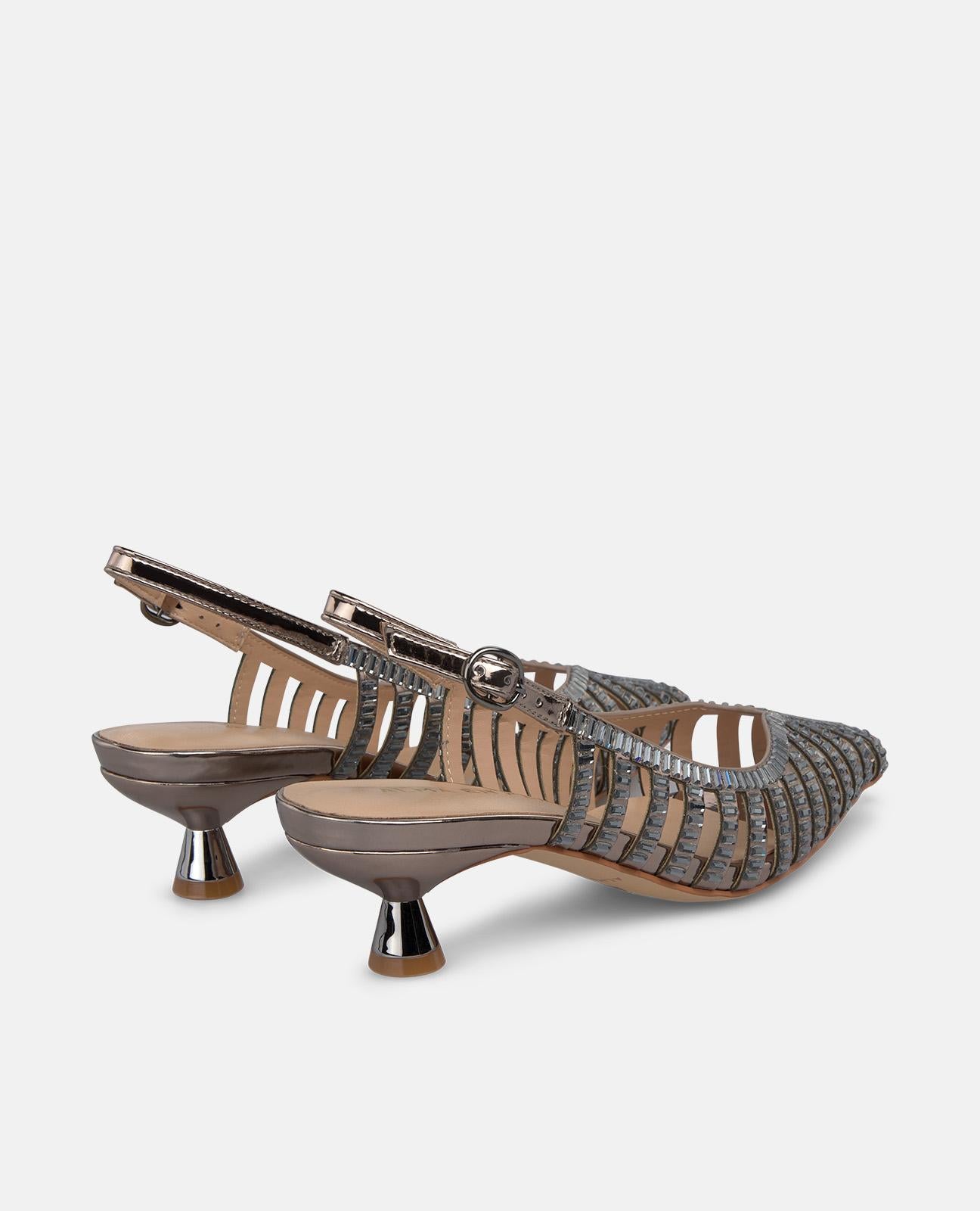 KITTEN HEEL SLIP-ON SHOE