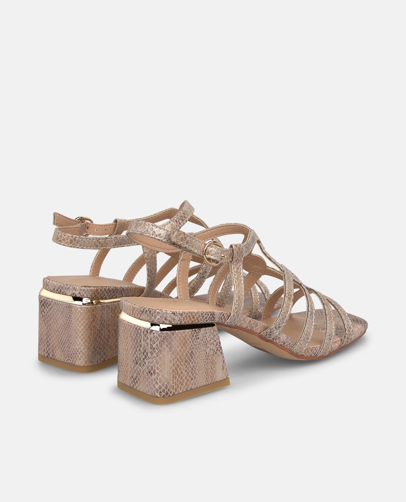 SANDÁLIA DE TIRAS MÉDIAS COM STRASS