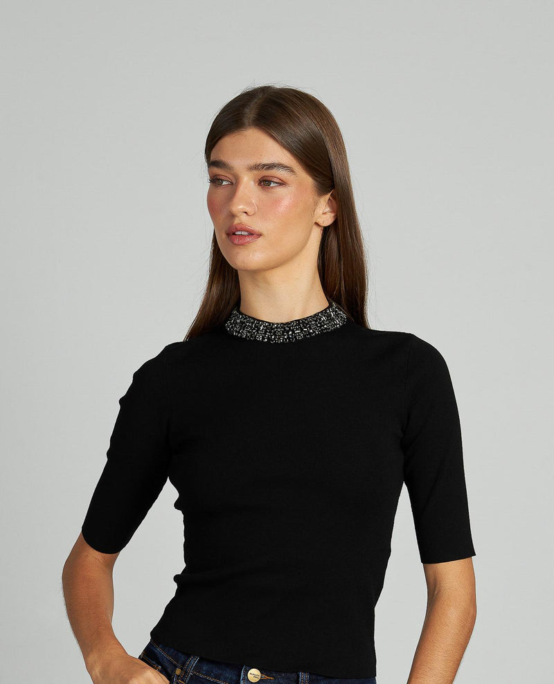 TOP PUNTO CUELLO PEDRERÍA