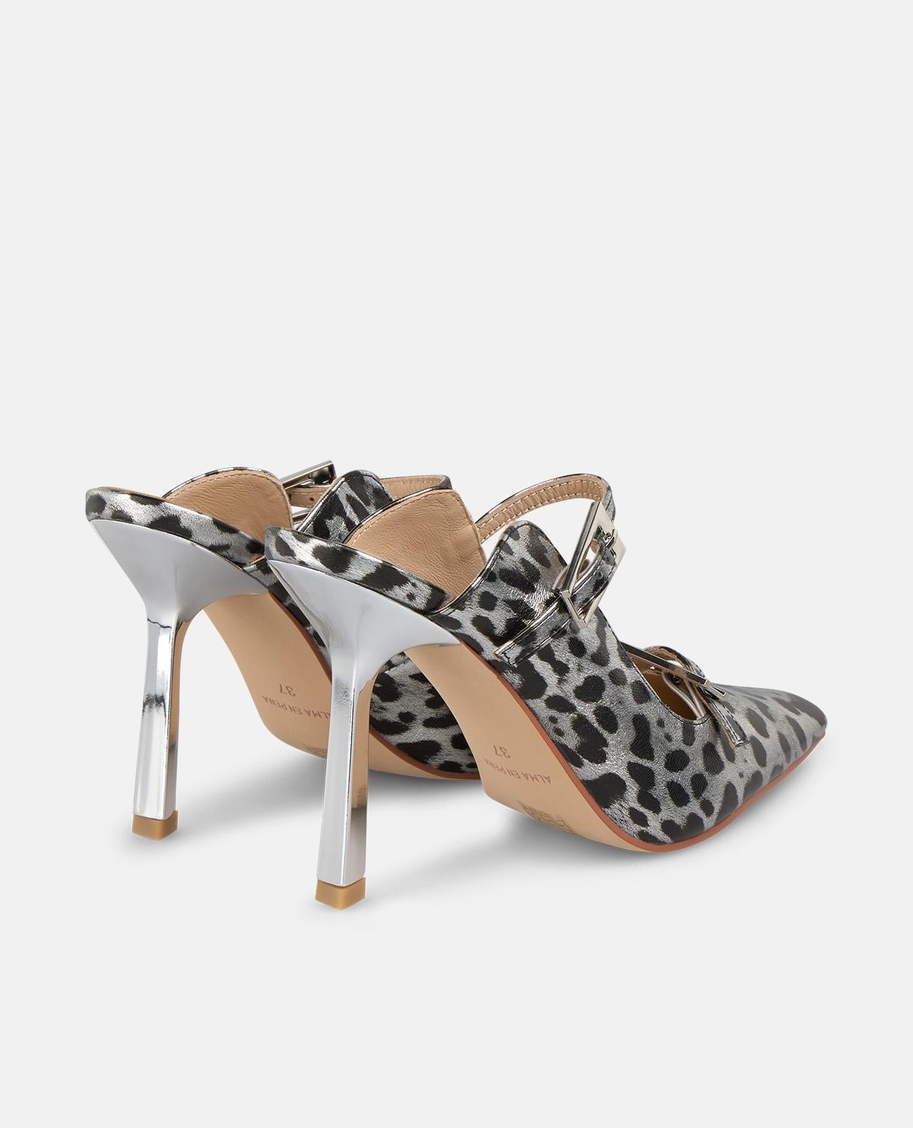 ZAPATO DESTALONADO CON HEBILLAS