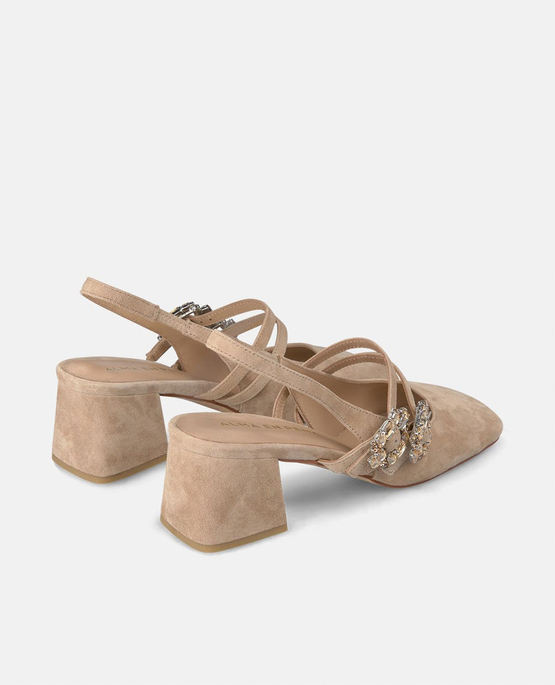 SAPATOS DE SALTO COM FIVELA