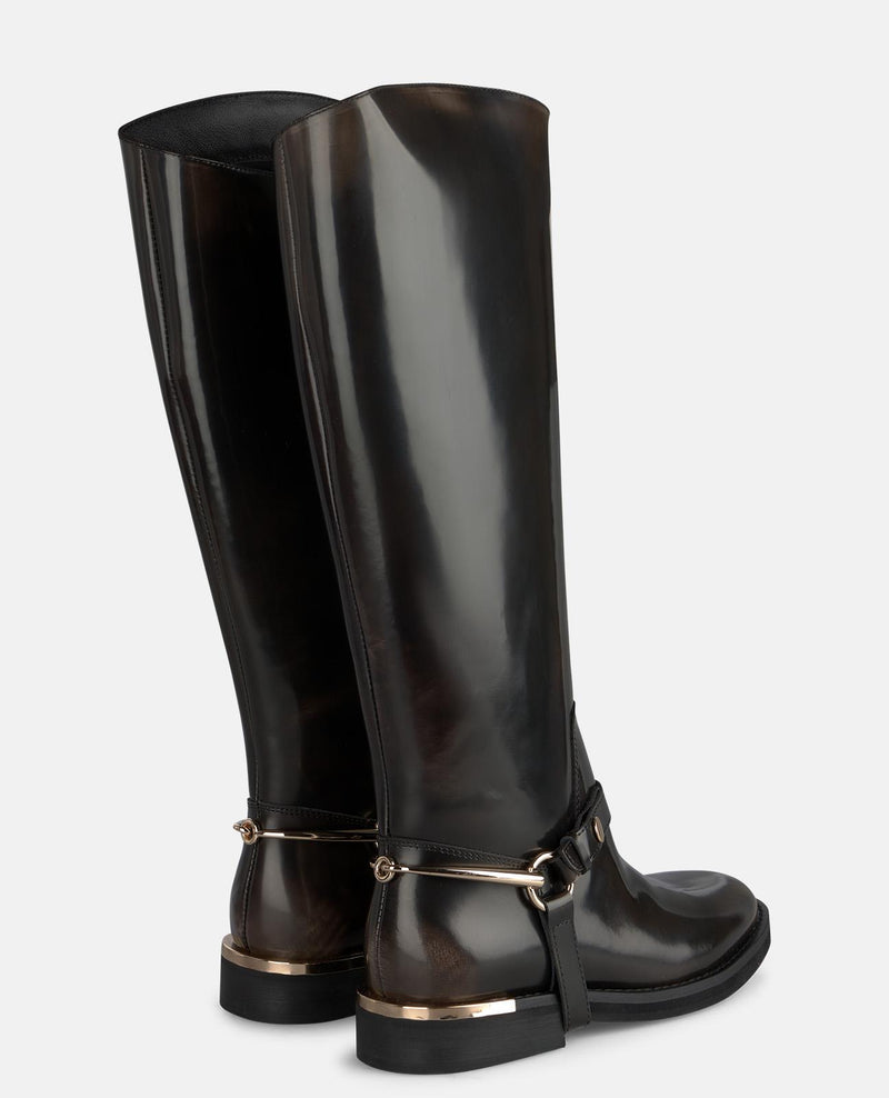 BOTA PLANA DETALLES METALIZADOS