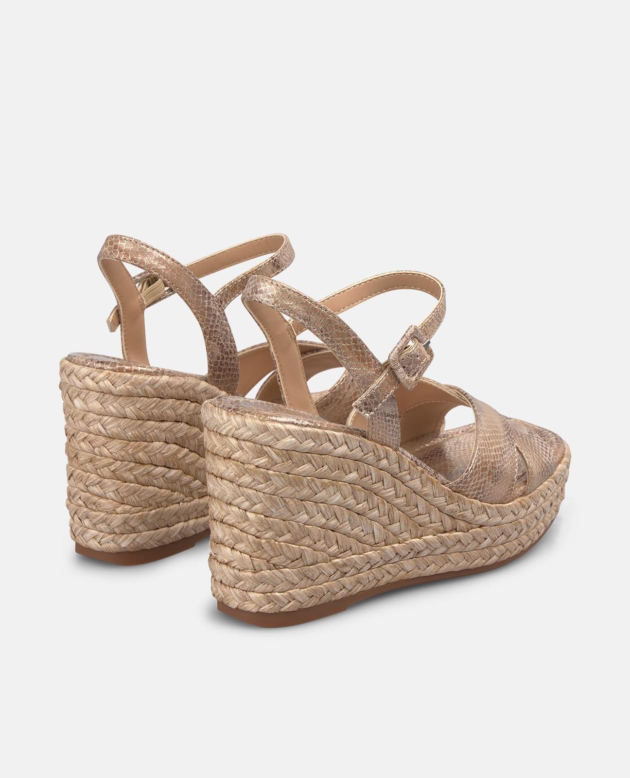 SANDALIA PLATAFORMA CON DOBLE TIRA