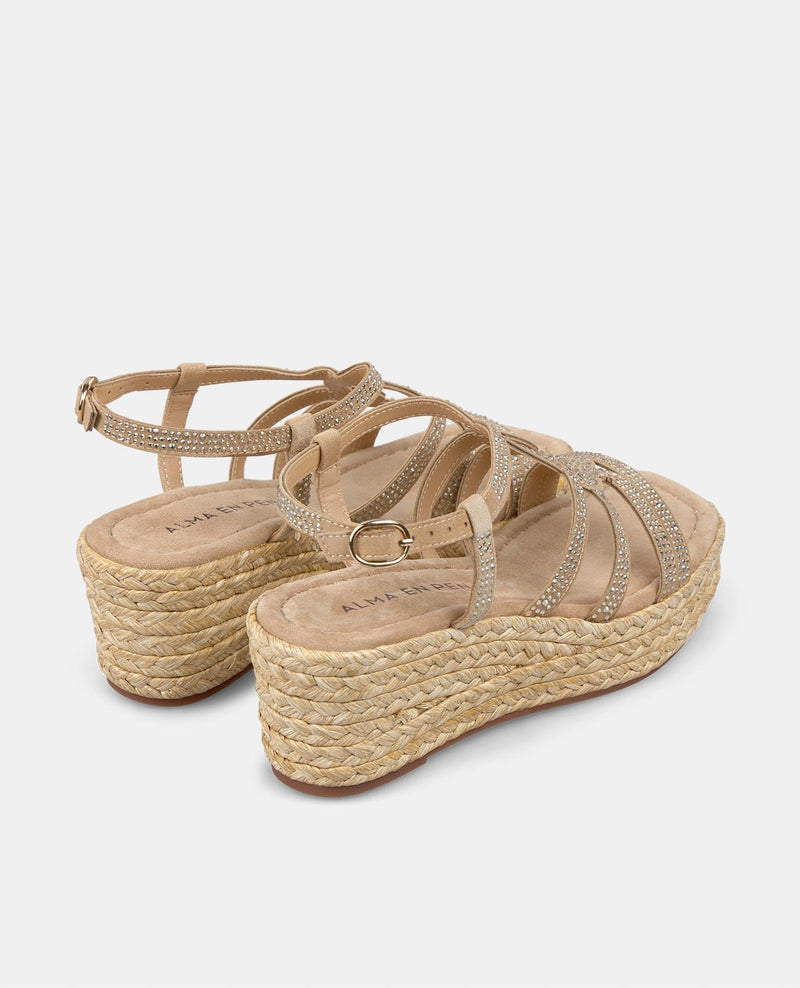 SANDALIA CON CUÑA MEDIA