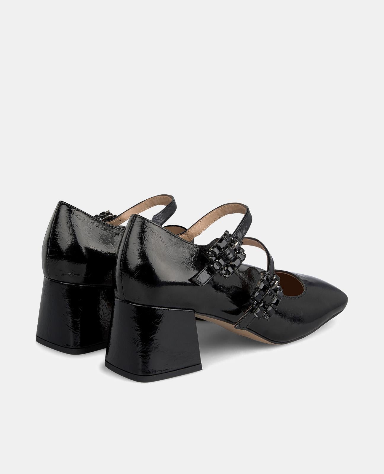 SAPATO DE SALTO ALTO COM FIVELAS