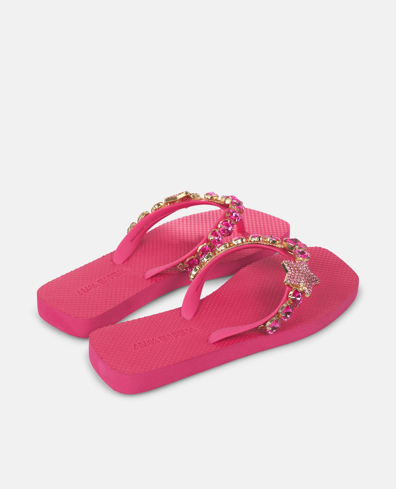 CHINELO DE DEDO COM STRASS EM FORMA DE ESTRELA