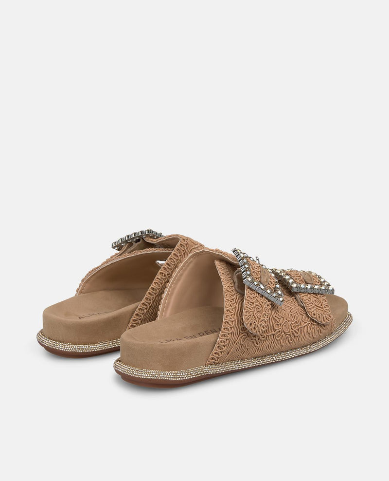 SANDALIA PLATAFORMA CON HEBILLAS