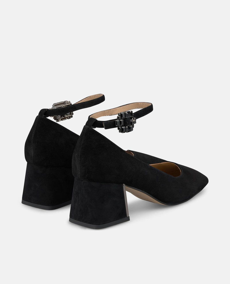 SHOE WITH RHINESTONE BUCKLE