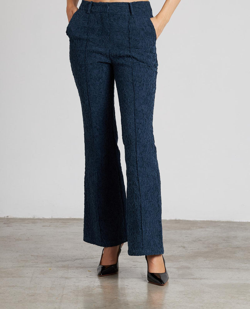 TEXTURED FLARE JEGGING