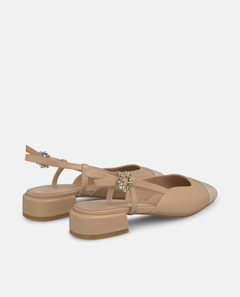 TWO-COLOR SANDAL