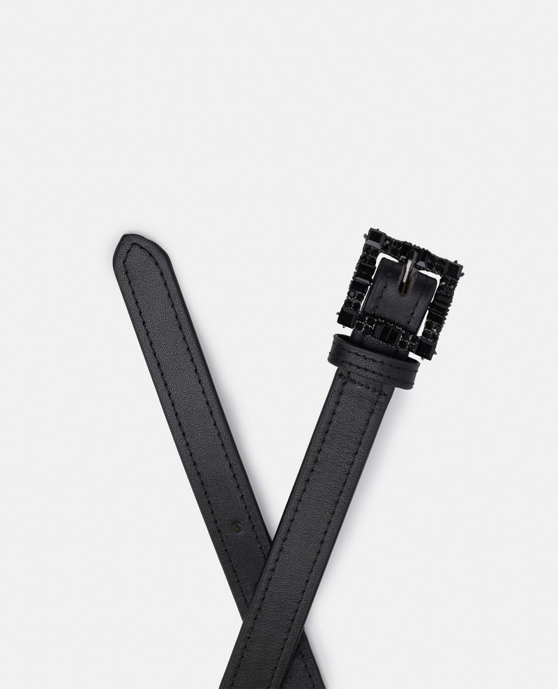 CINTURÓN CON HEBILLA DETALLE