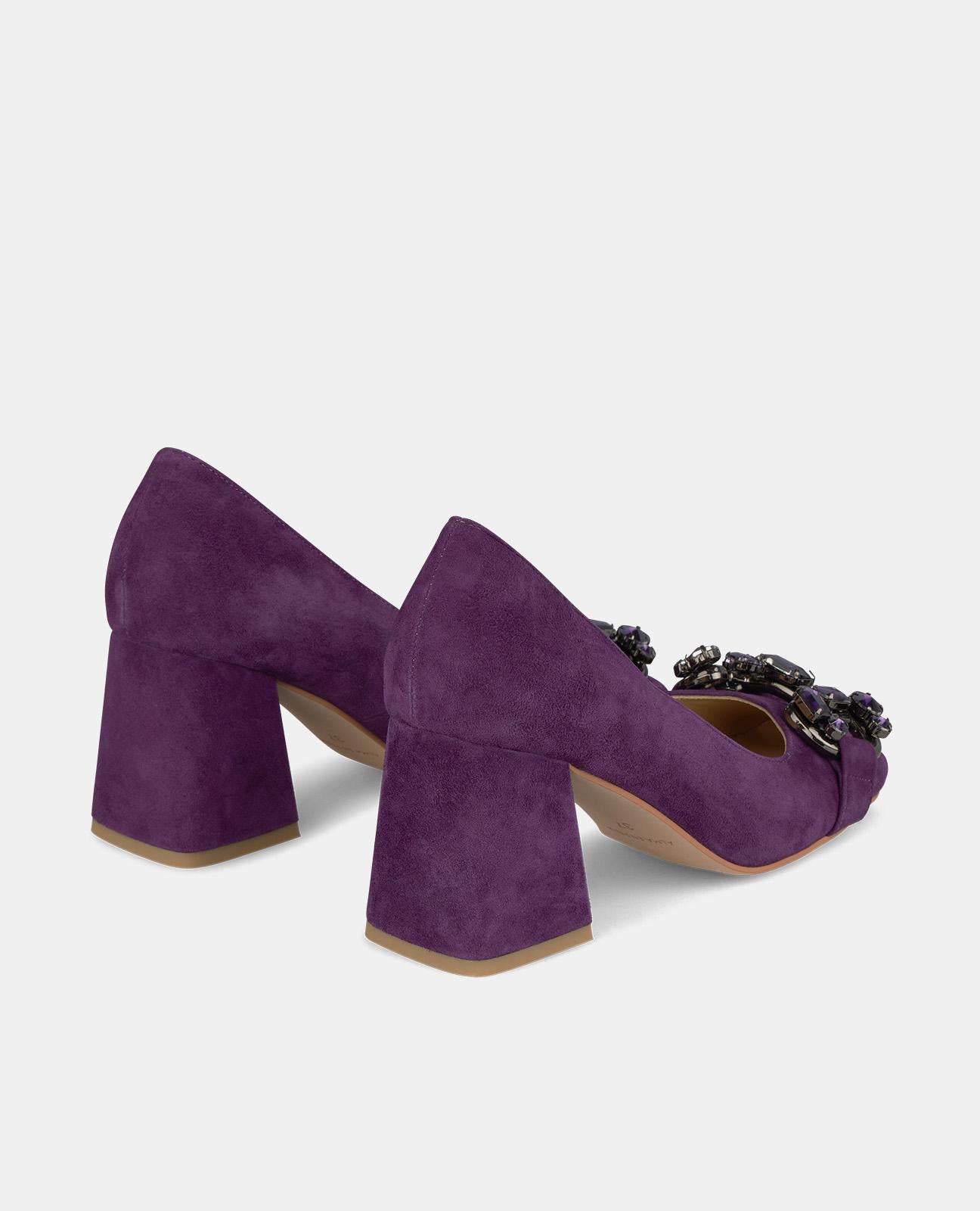 SAPATO DE SALTO ALTO COM ESTRIBO