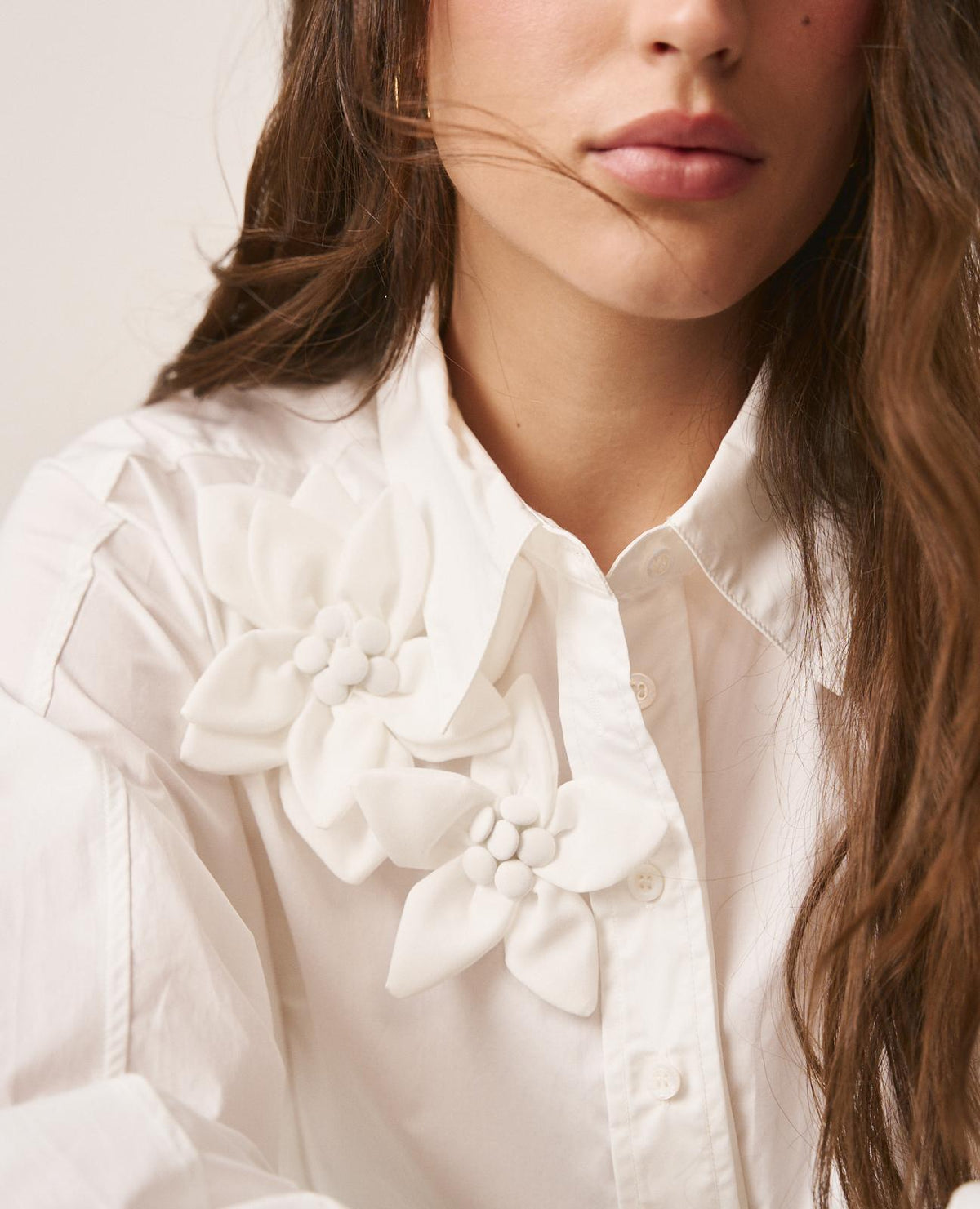 CAMICIA A RIGHE CON FIORI