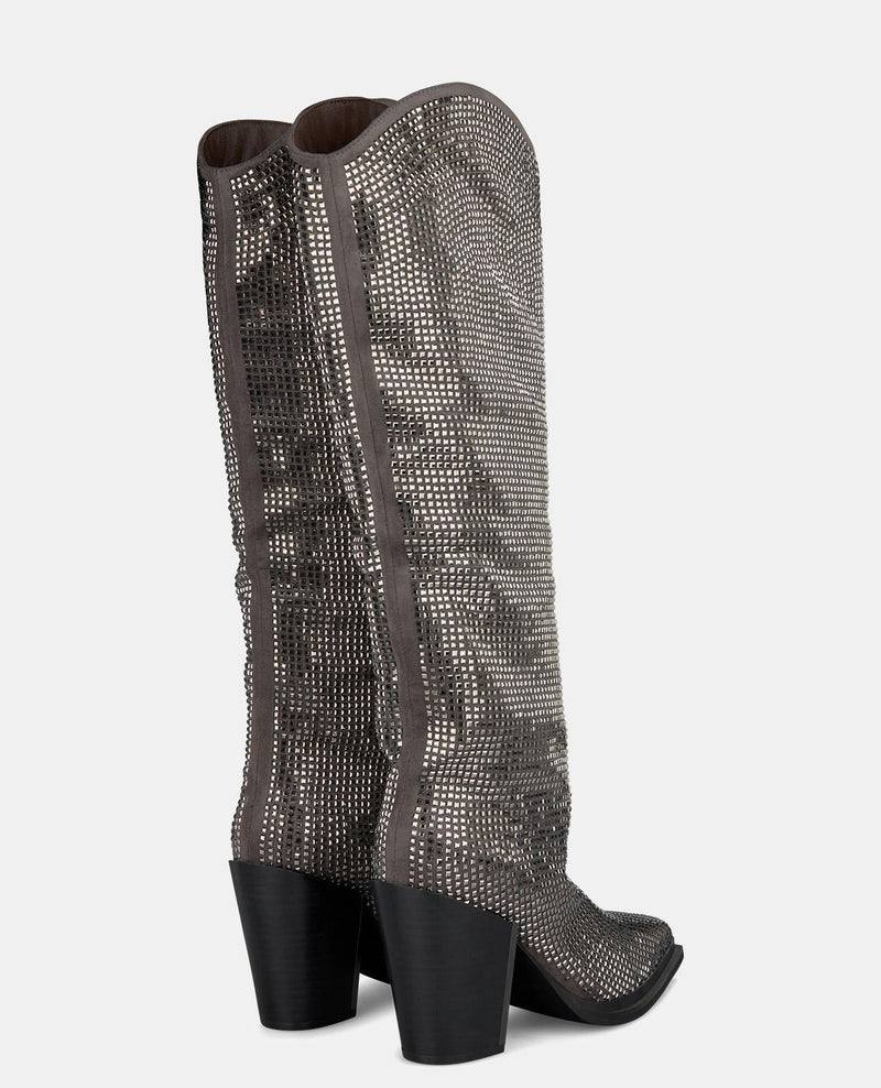 STIEFEL MIT WEITEM SCHAFT UND STRASSSTEINEN