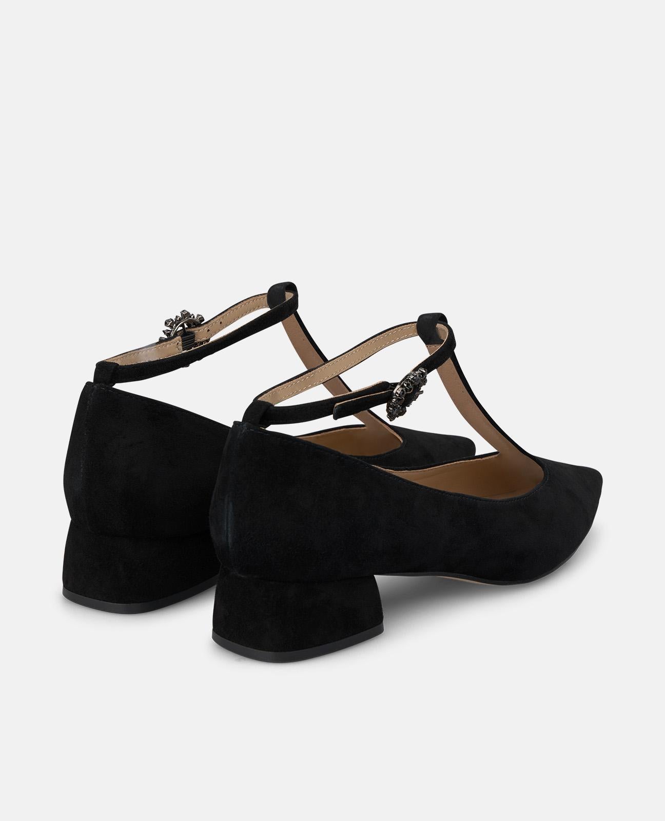 ZAPATO TACÓN PIEL CON HEBILLA