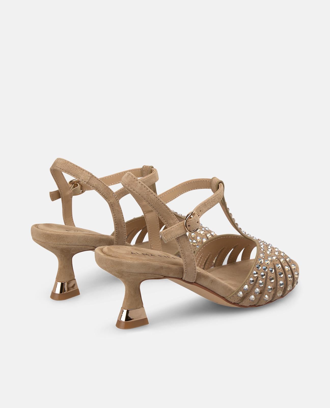 SANDALIA CON TIRAS Y PEDRERIA