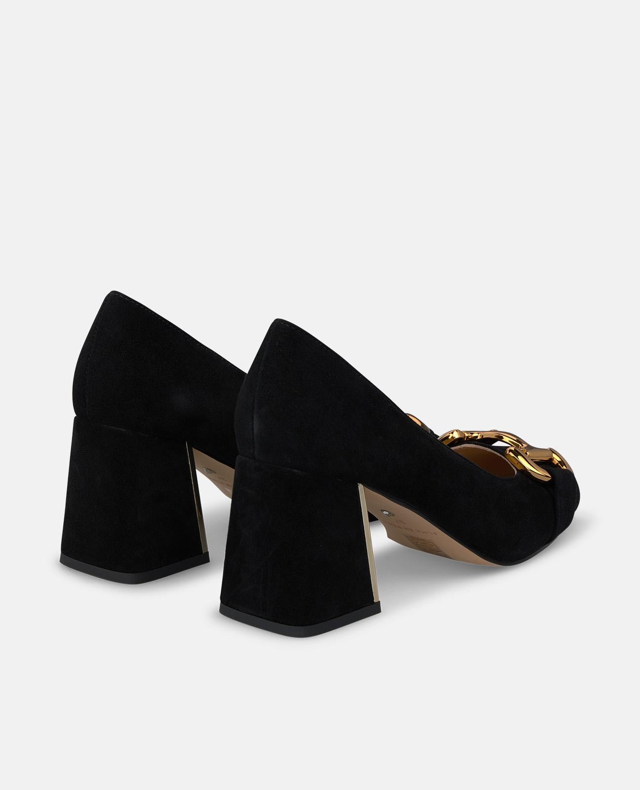 ZAPATO ANTE CON ADORNO METÁLICO