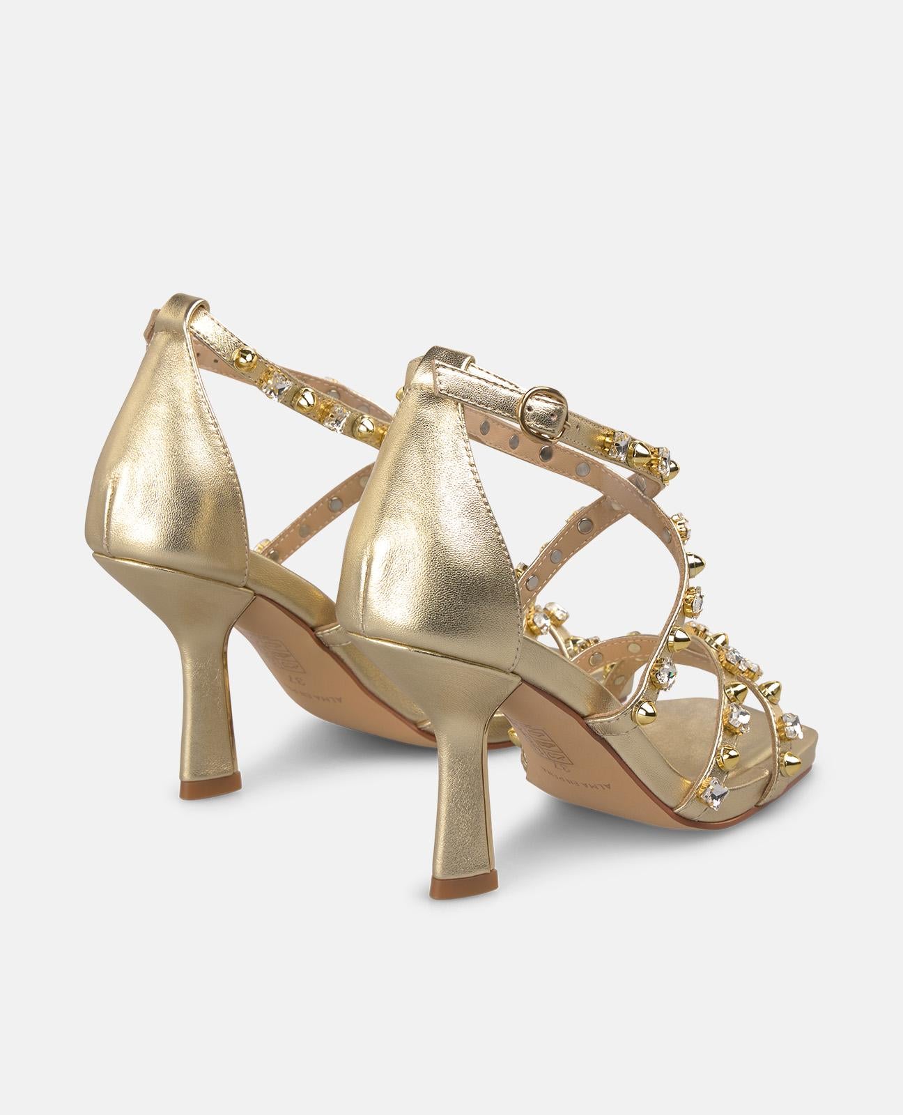 SANDALIA DE TACON TACHUELAS