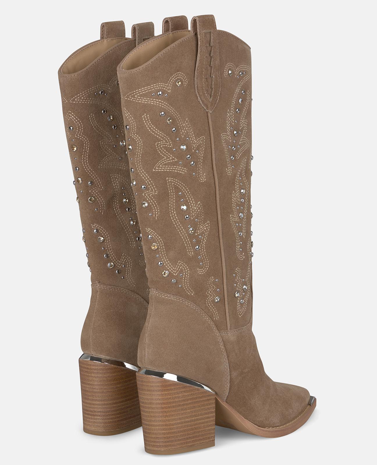 BOTTE À TALON CLOUTÉE AVEC STRASS