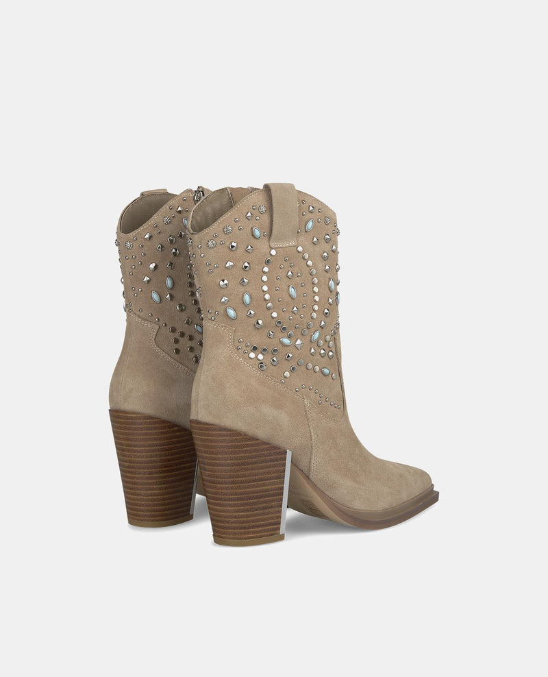 BOTTINES À TALON CLOUTÉ