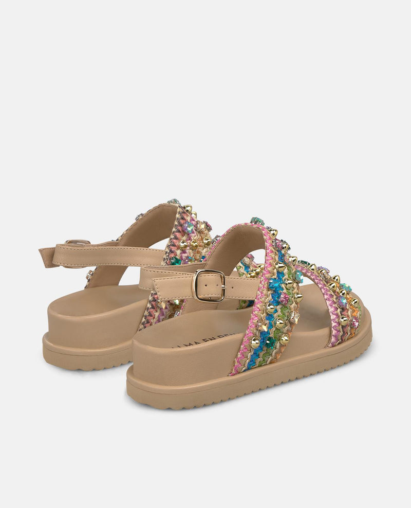 SANDALIA MULTICOLOR CON TACHAS METALIZAS