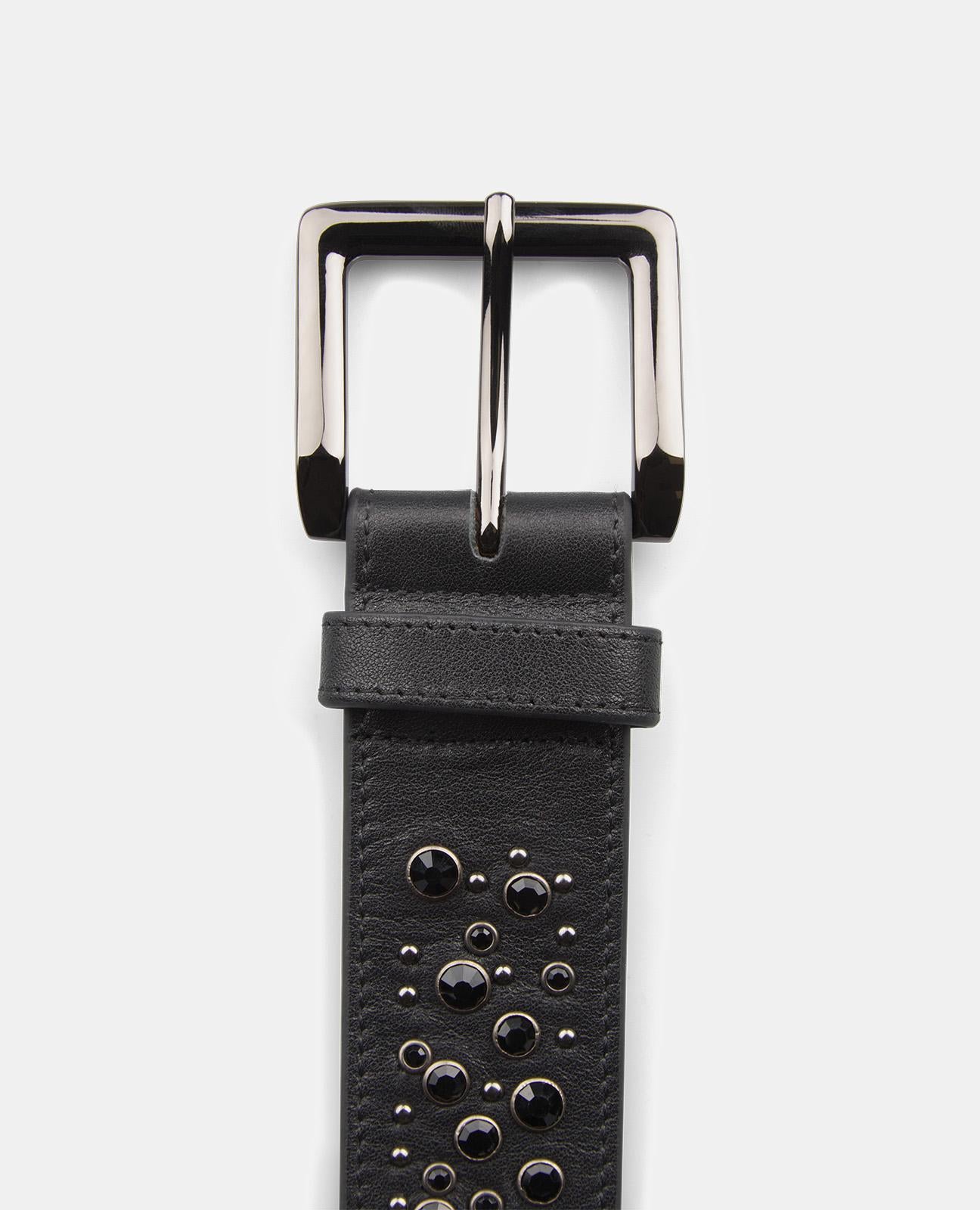 CEINTURE EN CUIR PERLÉE