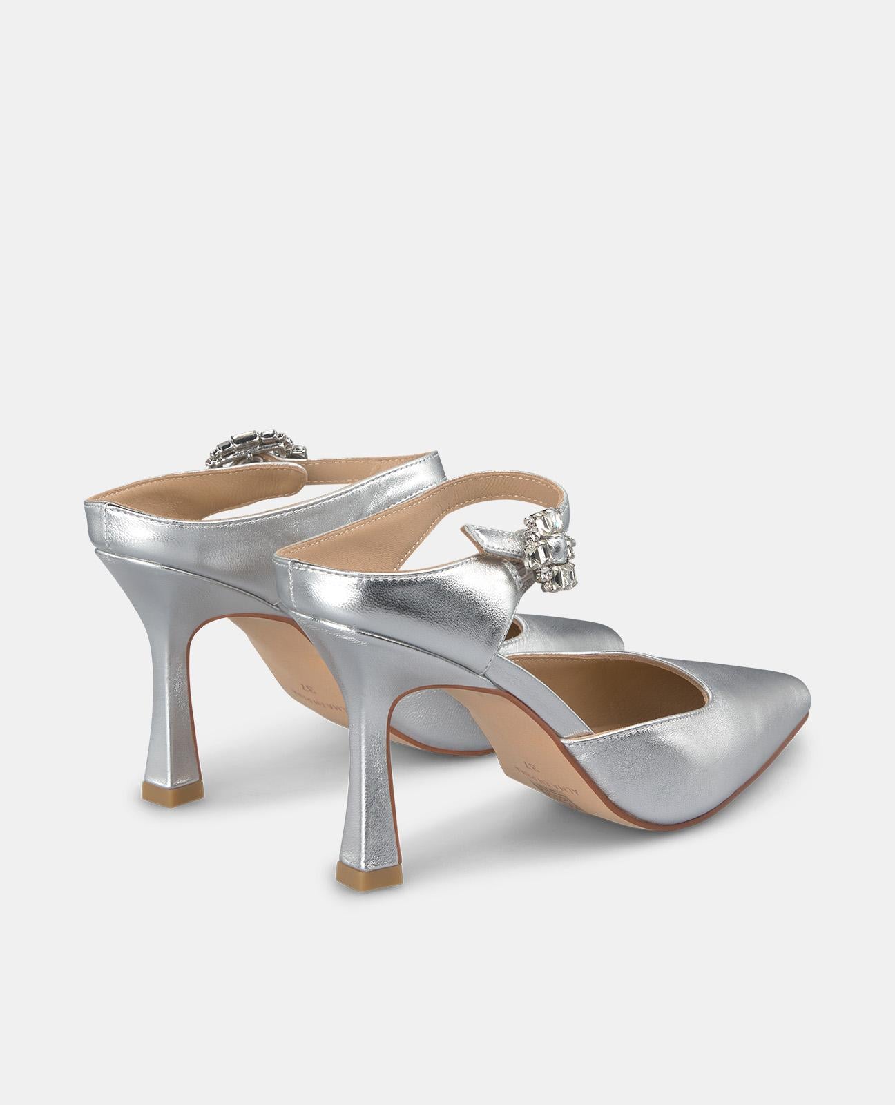 JEWEL BUCKLE HEEL SHOES