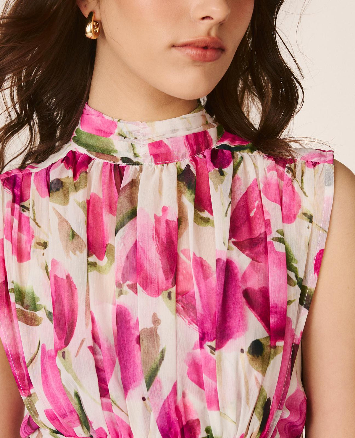 VESTIDO LONGO COM GOLA ALTA