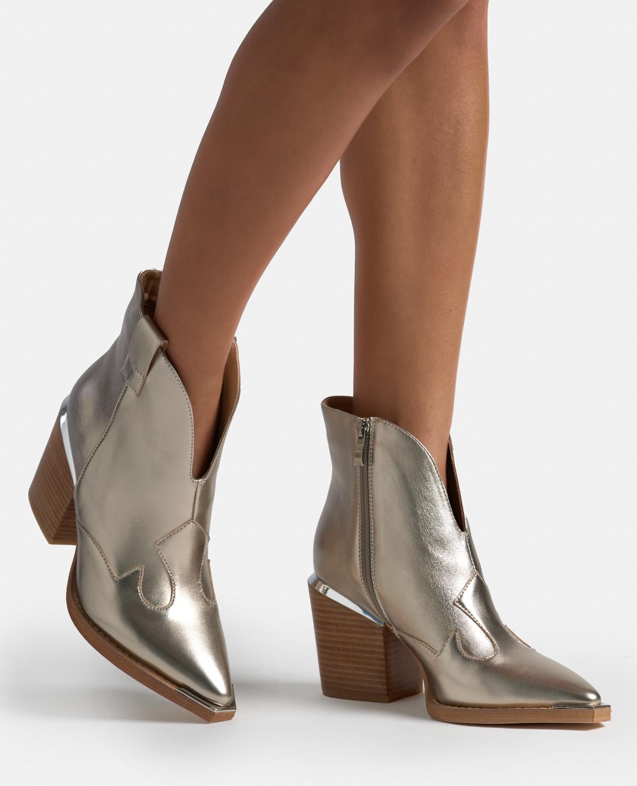 STIEFELETTE FERSE VORNE OFFEN