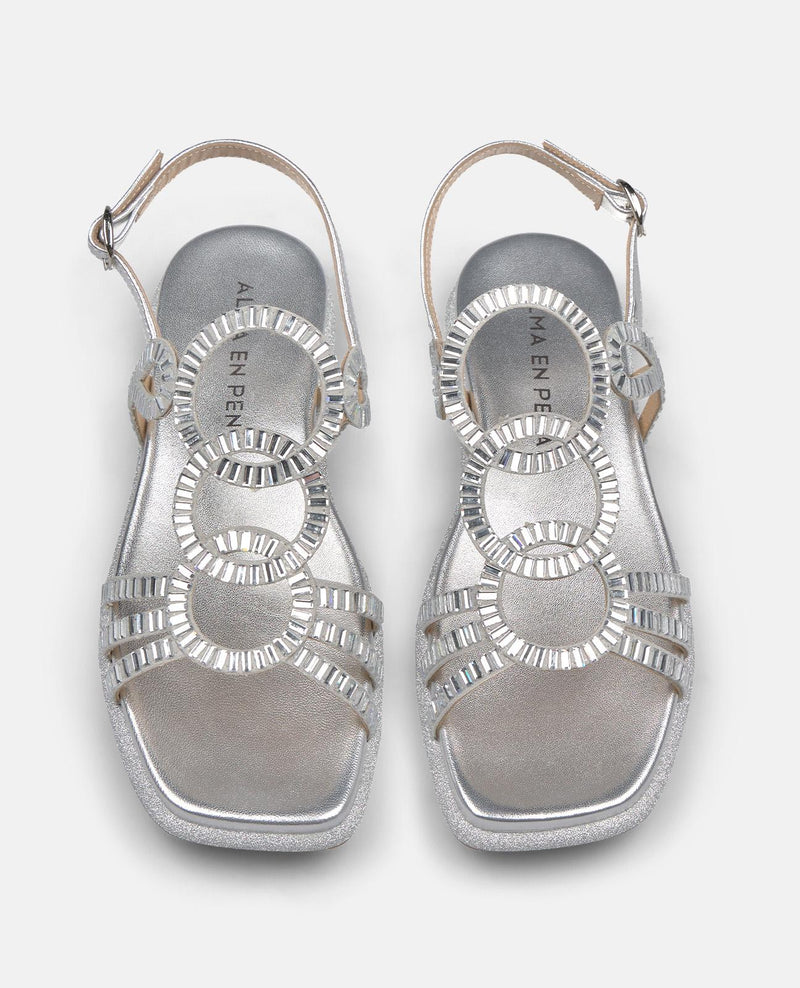 SANDÁLIA RASA COM TIRAS DE CRISTAL