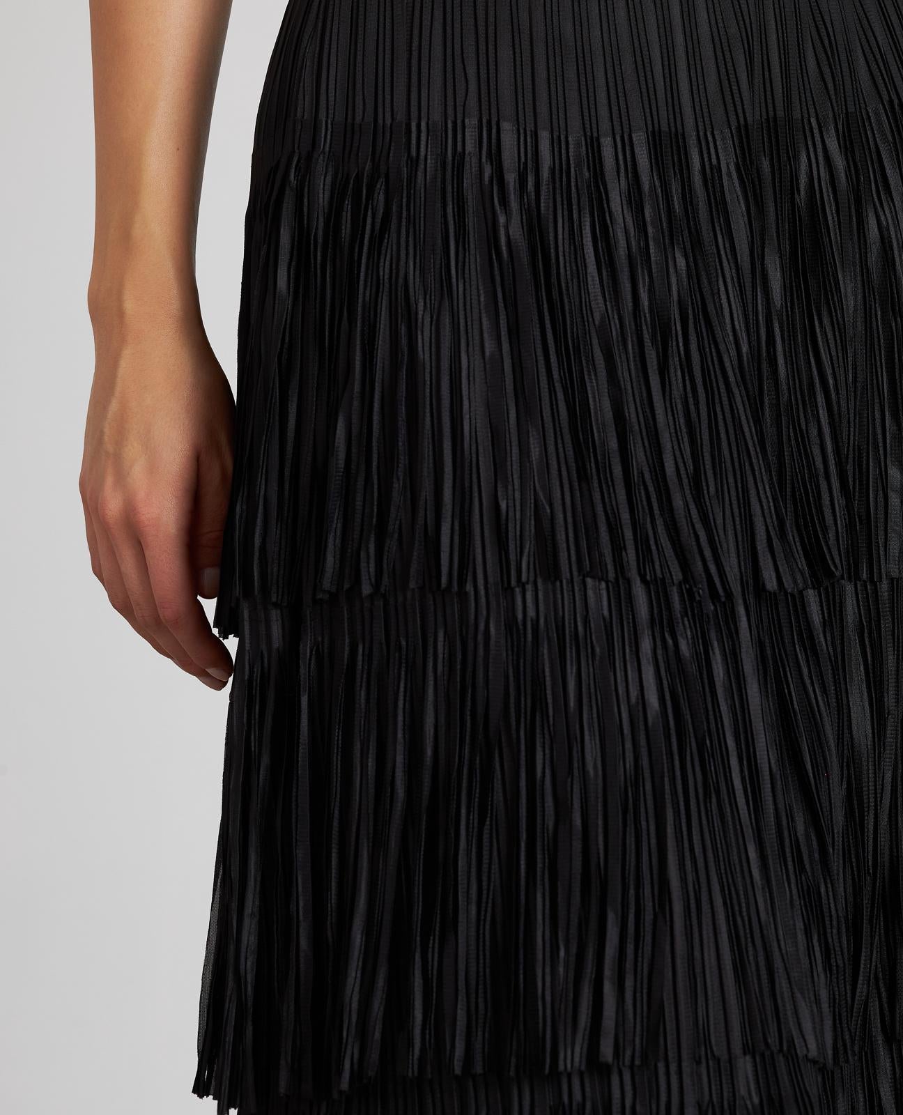 SKIRT COVERED WITH BANGS