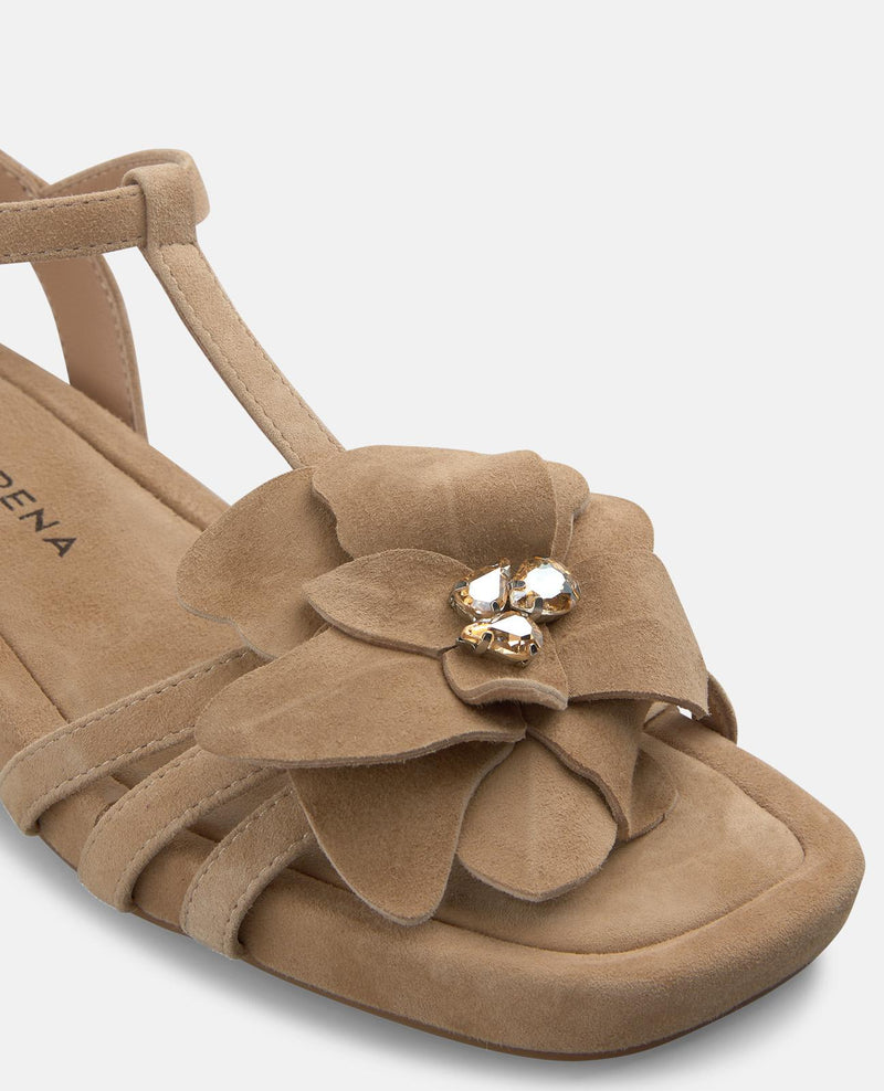 WEDGE SANDALS WITH FLORAL DETAILS