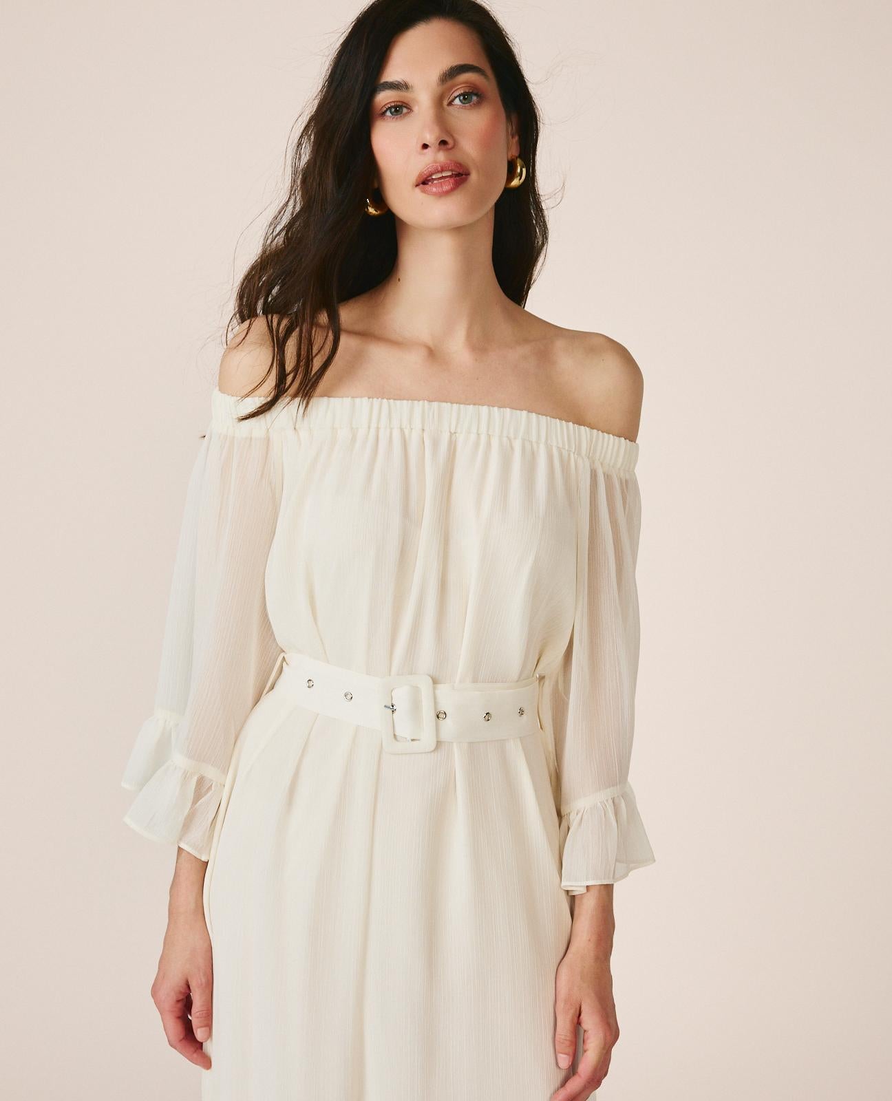 VESTIDO MÉDIO COM MANGAS FOLHADAS