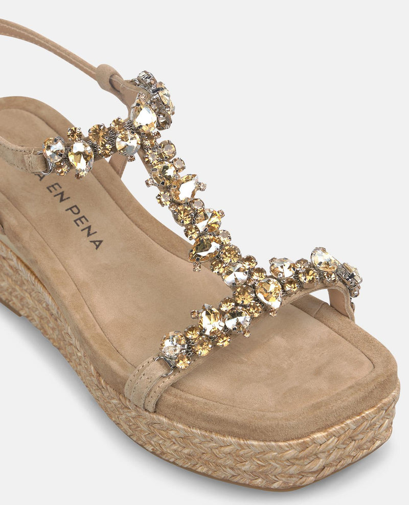 SANDALIA DE ESPARTO ALTURA MEDIA CON TACHAS EN T