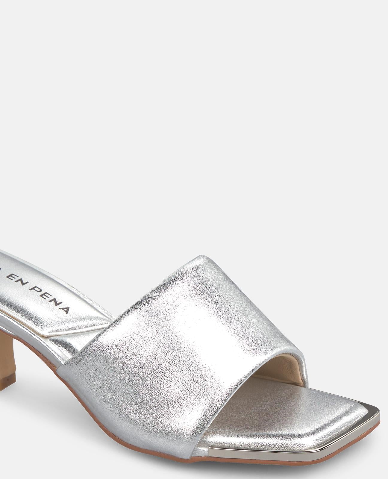 SANDALIA TACON MEDIO TIRA ANCHA