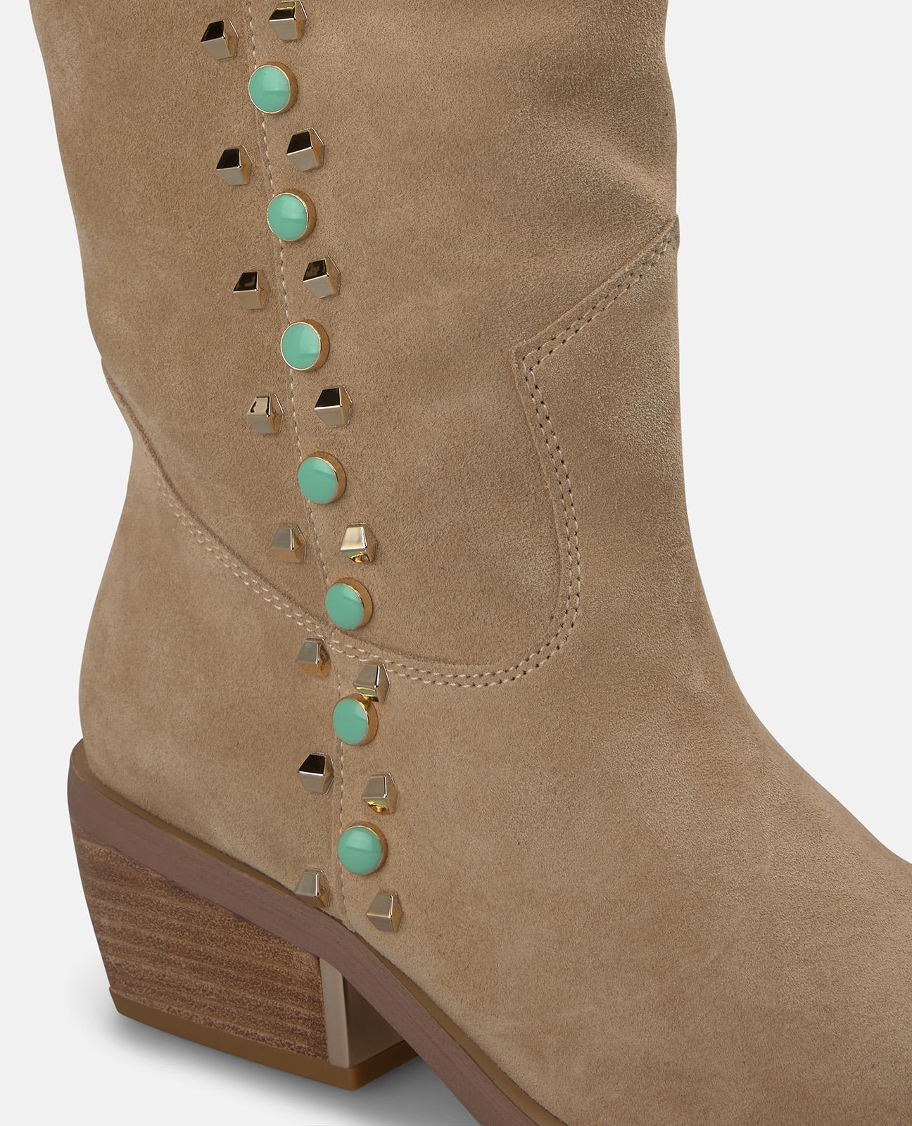 BOTA COWBOY DE ANTE CON TACHAS Y PEDRERÍA