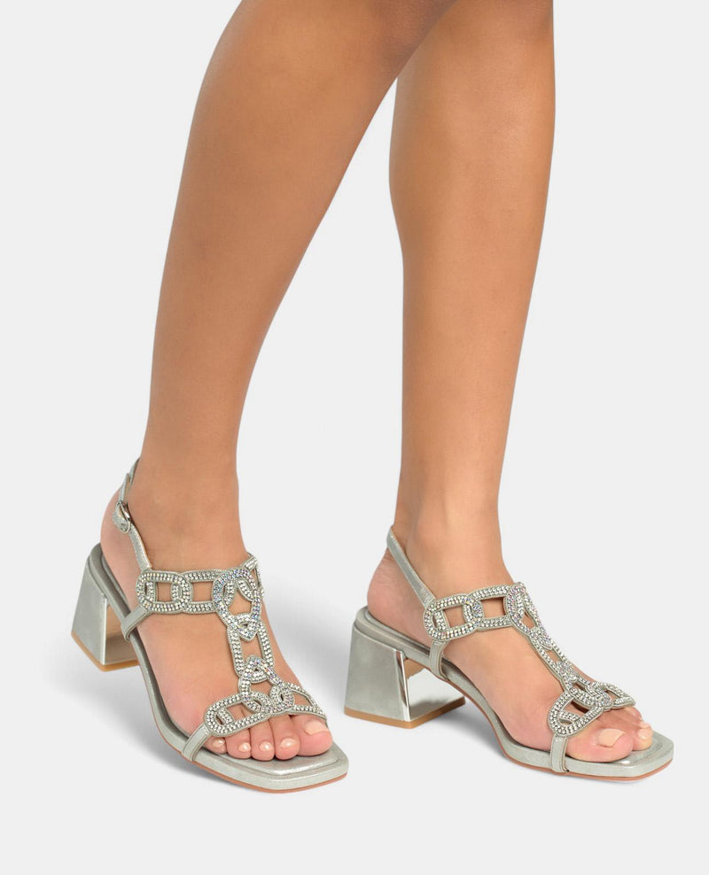 SANDALIA TIRAS ENREDADAS PEDRERÍA