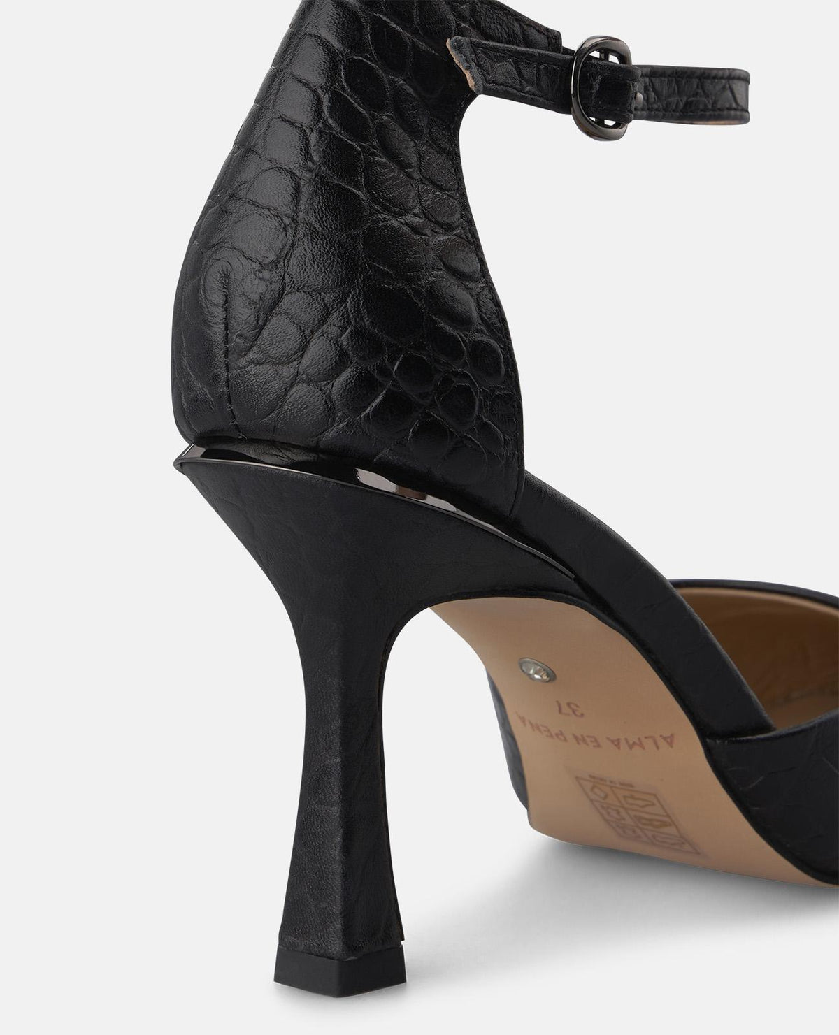 ZAPATO TACÓN PIEL CON PULSERA