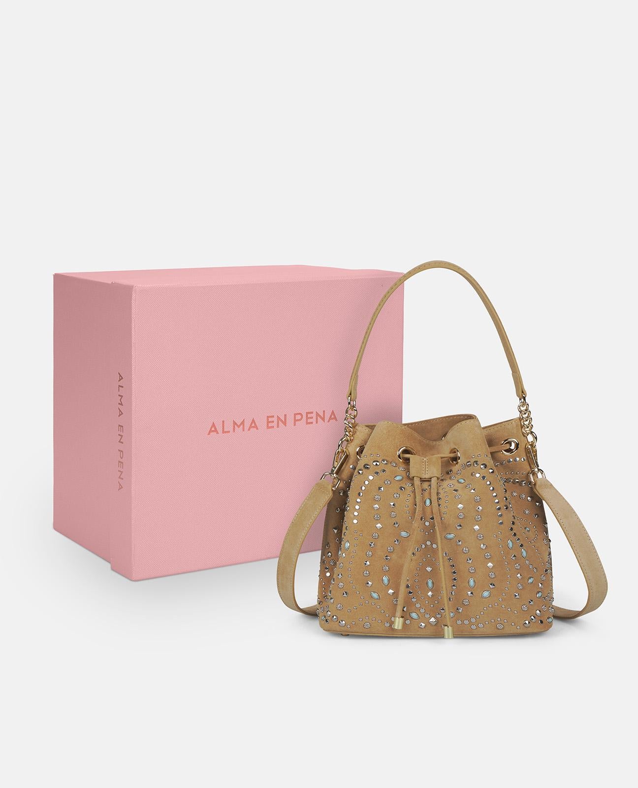 BOLSO BOMBONERA CON TACHAS