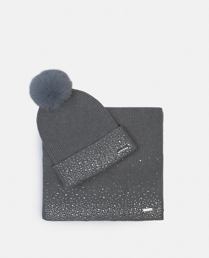 GORRO PUNTO ABALORIOS