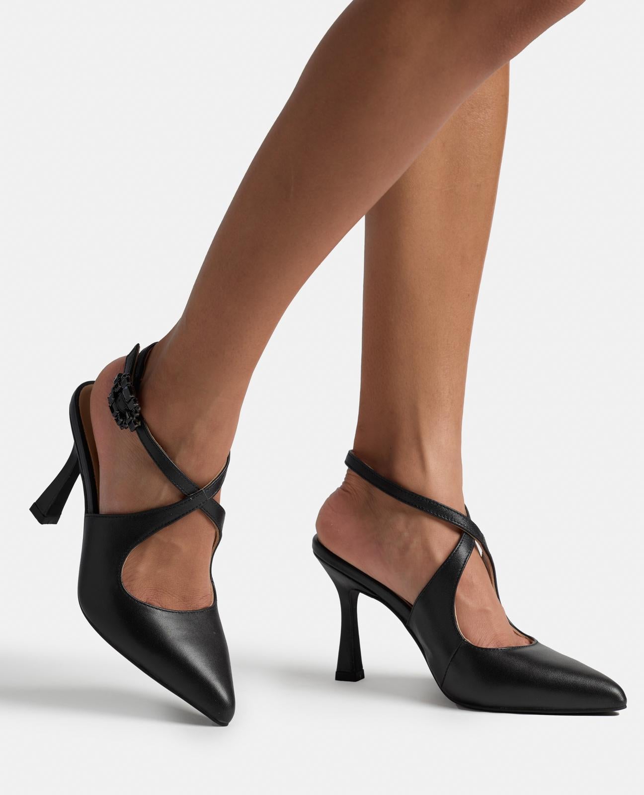 ZAPATO TACÓN TIRA ENTRELAZADA