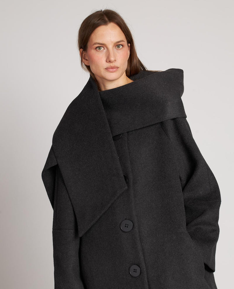 COAT WITH BUTTON SCARF