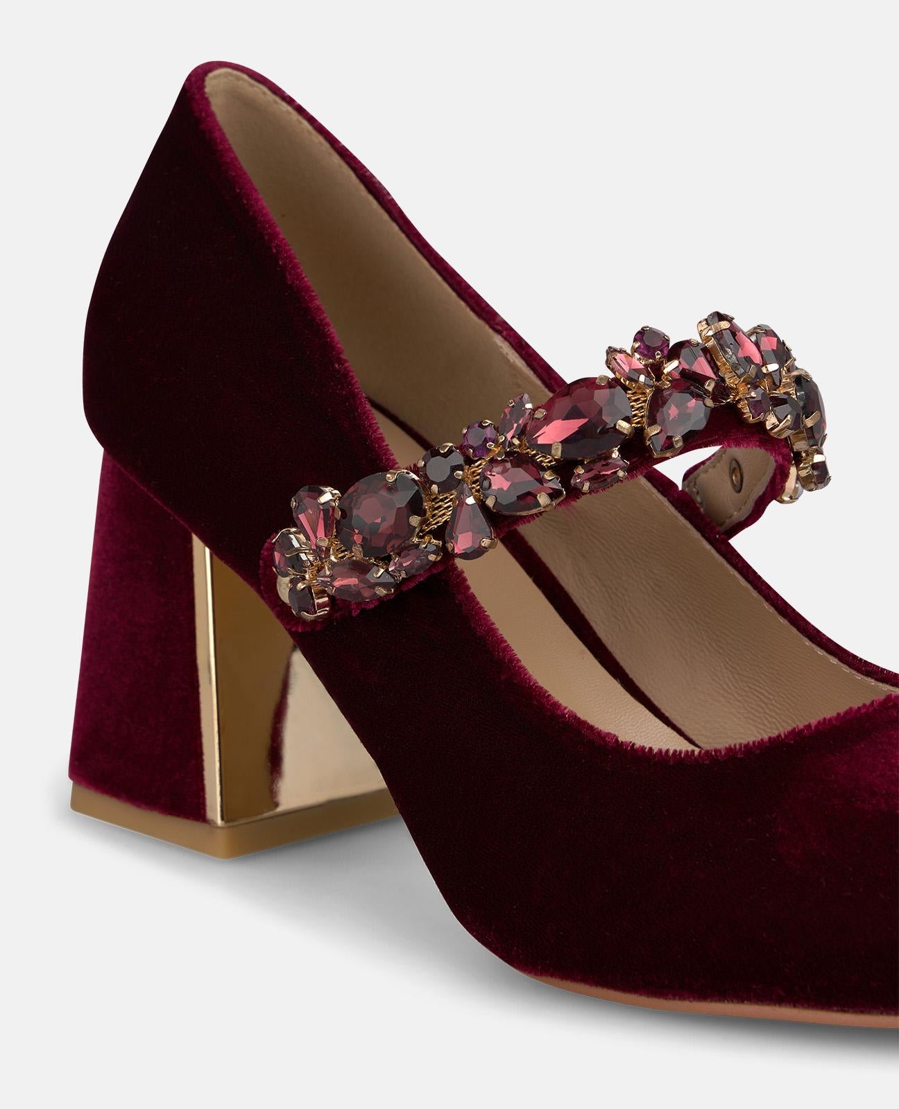 ZAPATO SALÓN DE TERCIOPELO CON HEBILLA