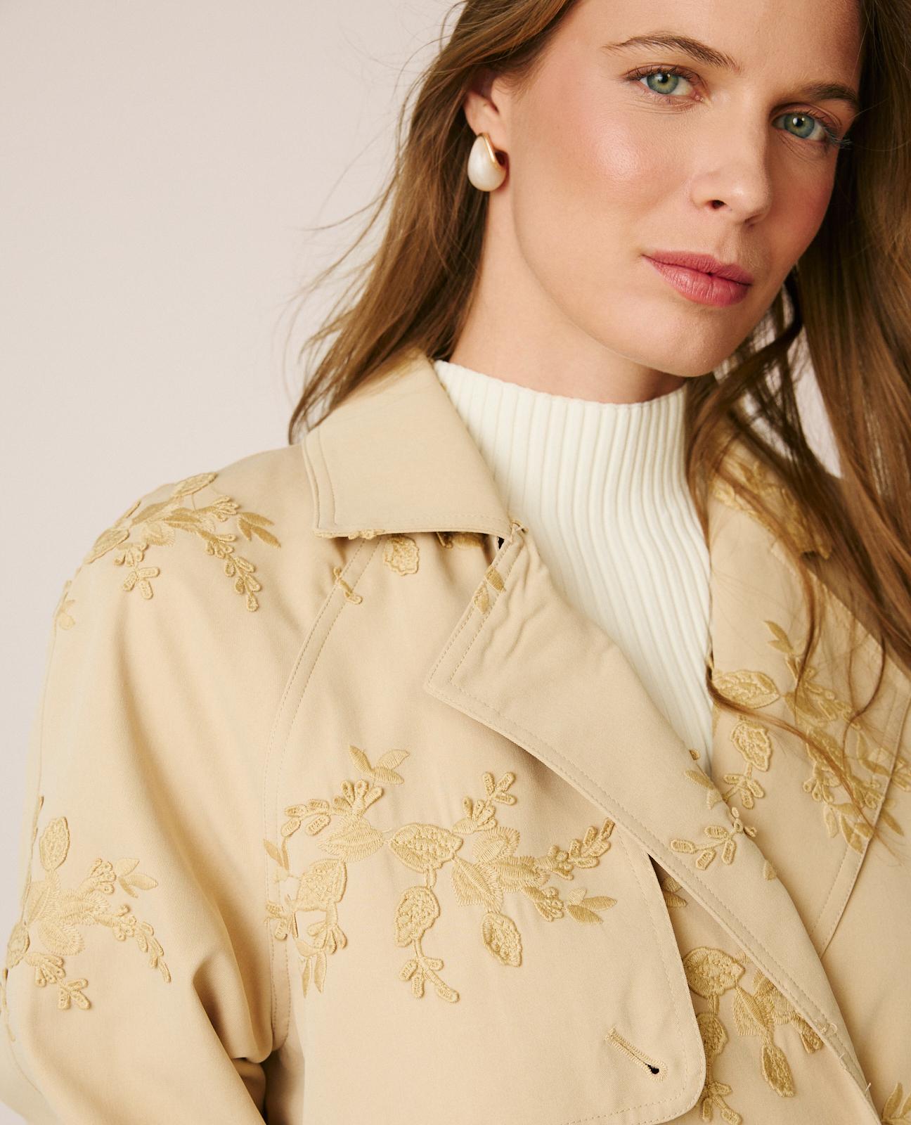 TRENCH BORDADO FLORAL