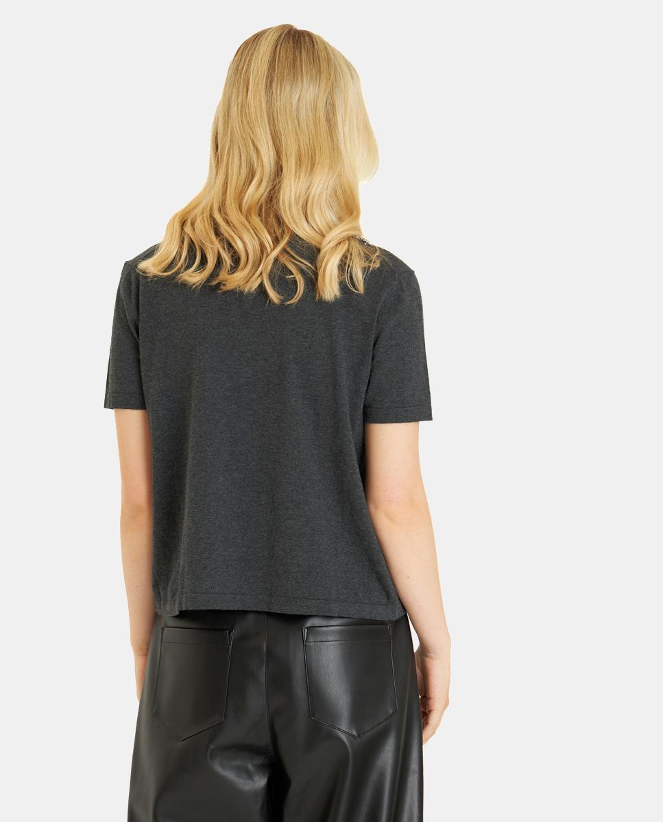 T-SHIRT AVEC COL EN STRASS